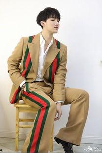 娱乐圈恋情爆料p图,P图揭秘明星甜蜜瞬间 第1张 娱乐圈恋情爆料p图,P图揭秘明星甜蜜瞬间 第1张